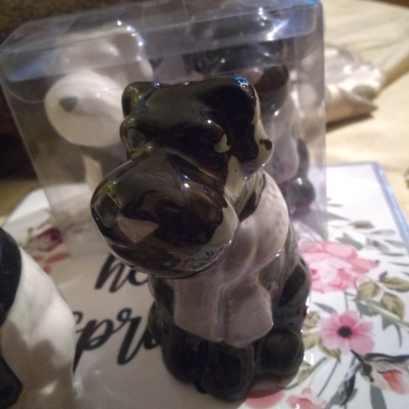 Dog Lover Salt & Pepper Shakers - Picture 3 of 7
